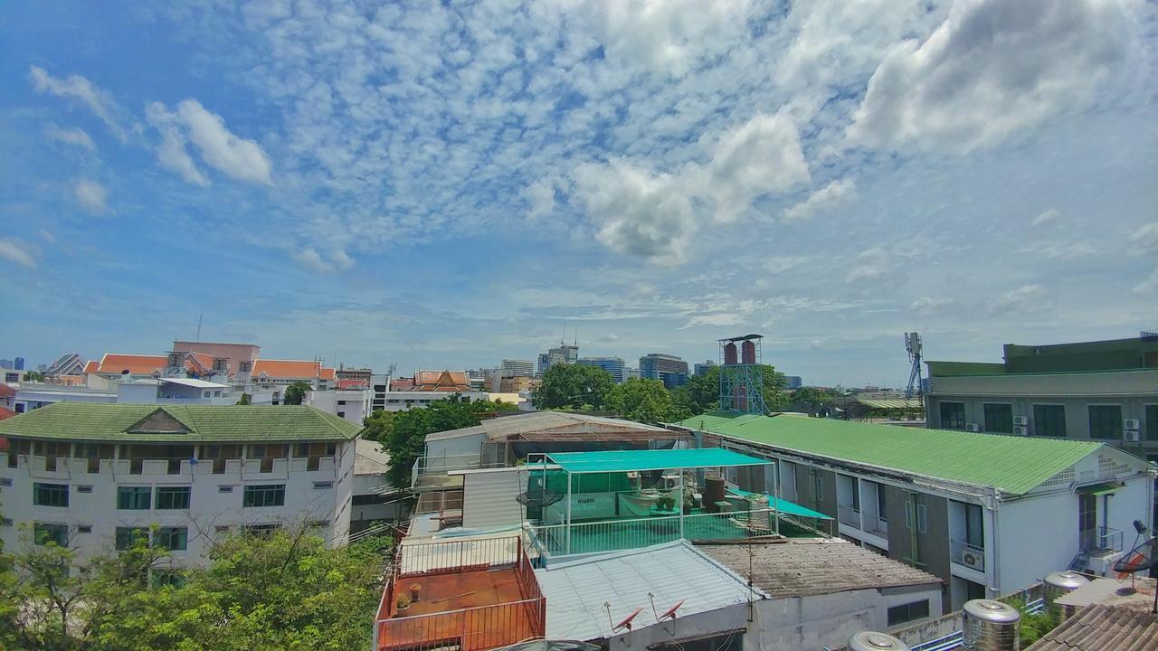 Four Sons Village Bangkok Exteriör bild