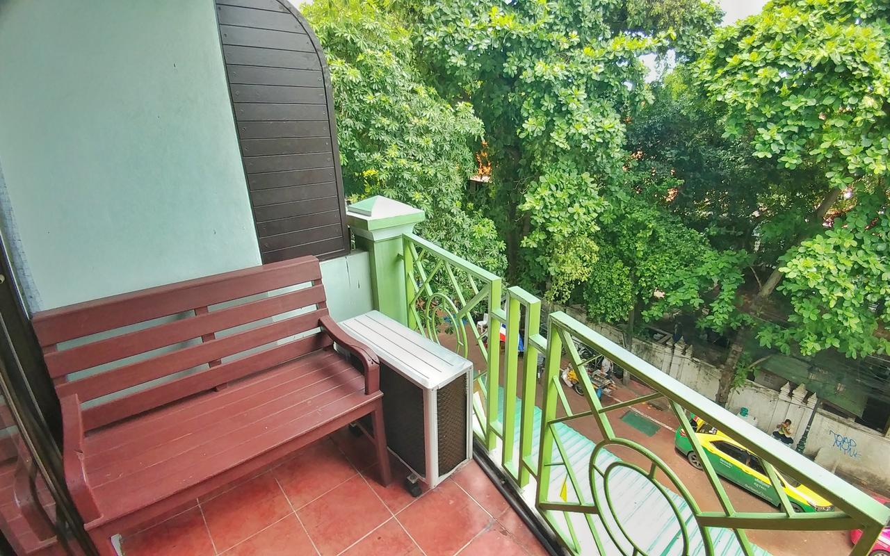 Four Sons Village Bangkok Exteriör bild
